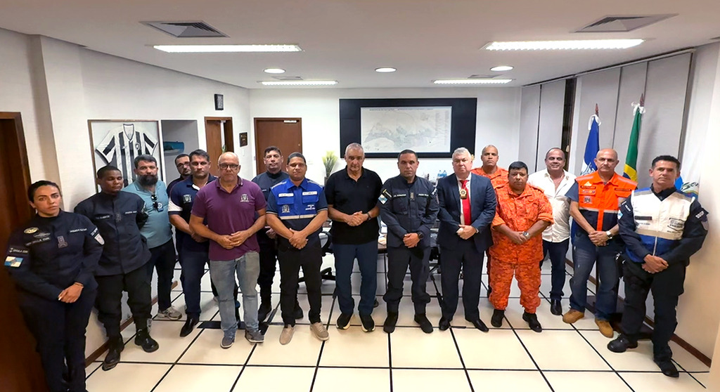 Prefeito Carlos Augusto articula operação integrada para reforçar segurança no Verão em Rio das Ostras