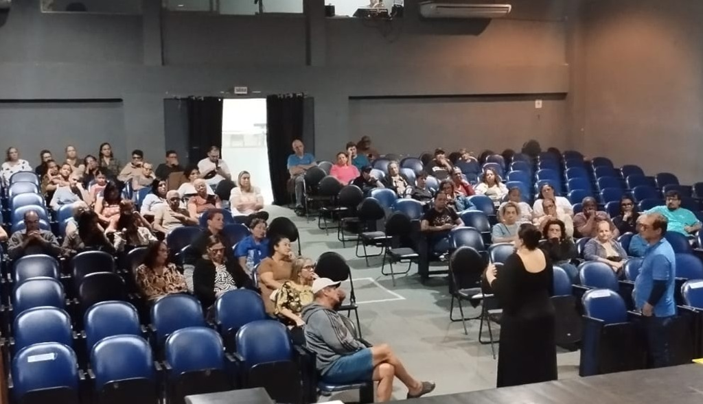 Rio das Ostras fortalece projetos culturais na Feirinha do Centro