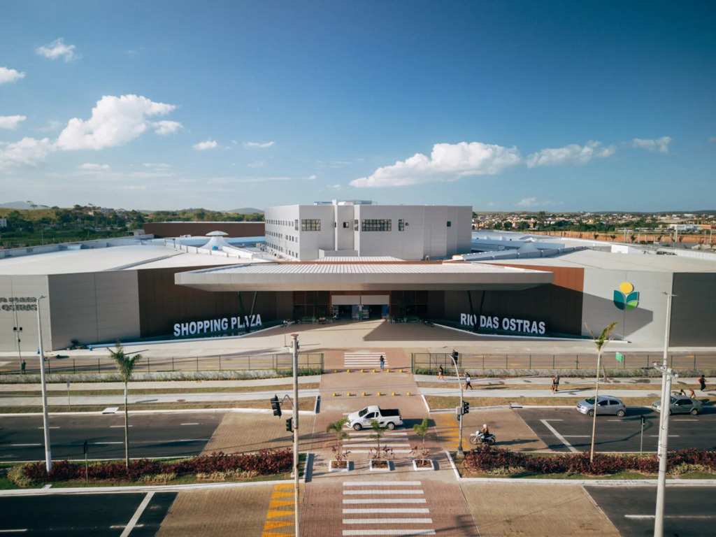 Shopping Plaza divulga nota após alagamentos e goteiras durante fortes chuvas em Rio das Ostras