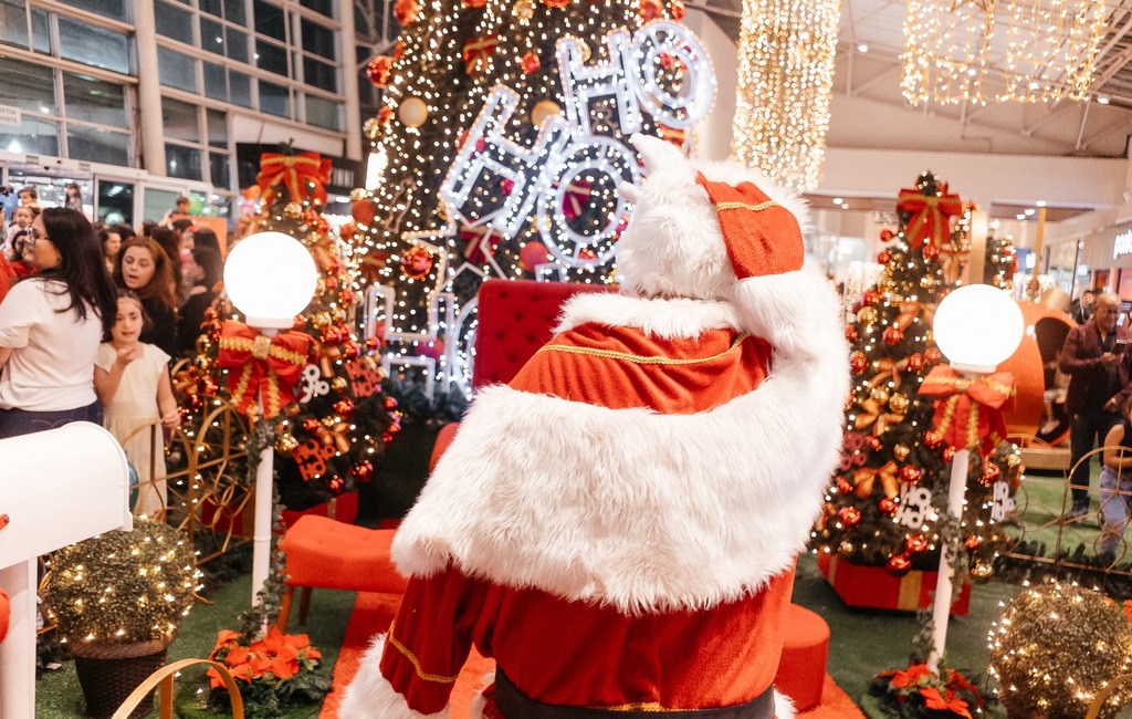 Papai Noel desembarca no Shopping Plaza Macaé e abre o calendário natalino da cidade