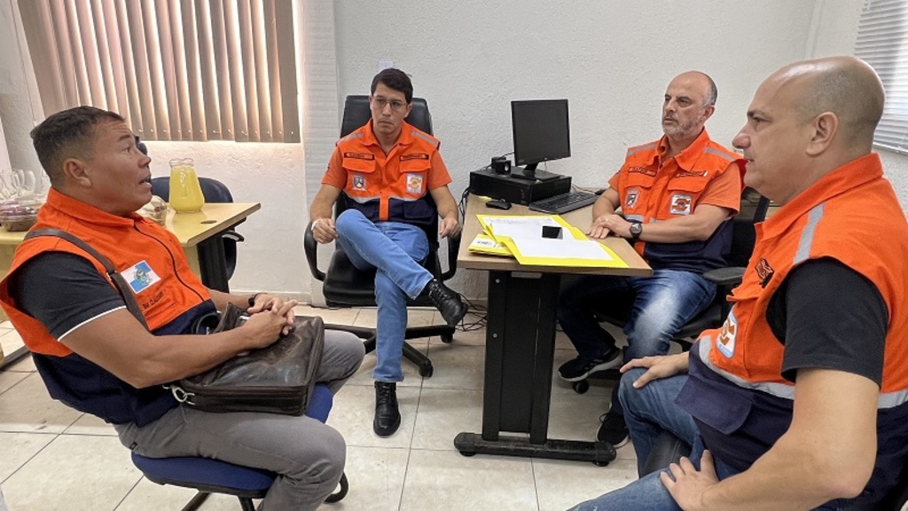 Rio das Ostras recebe visita de coordenador regional da Defesa Civil