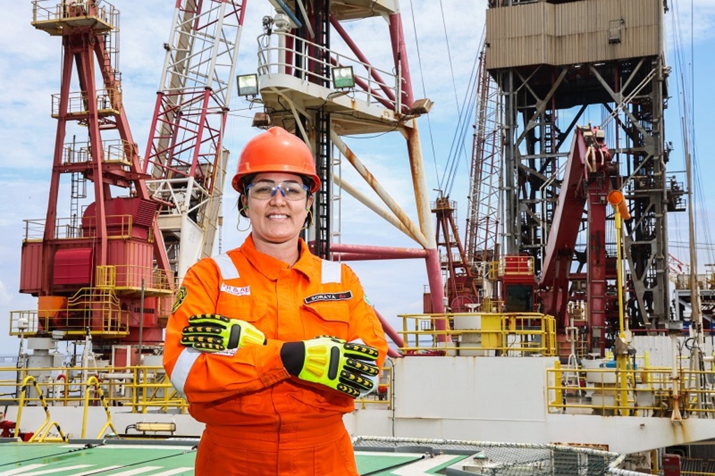 Petrobras e Foresea lançam curso offshore gratuito exclusivo para mulheres em Macaé